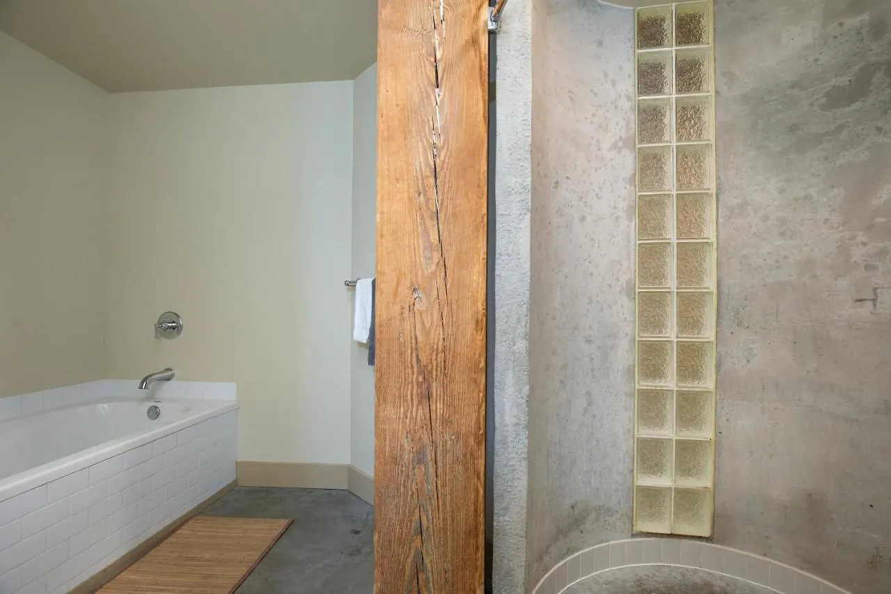 Apartment Frontdesk Open 2 Bedroom Apt Near Busch Stadium Saint Louis United States