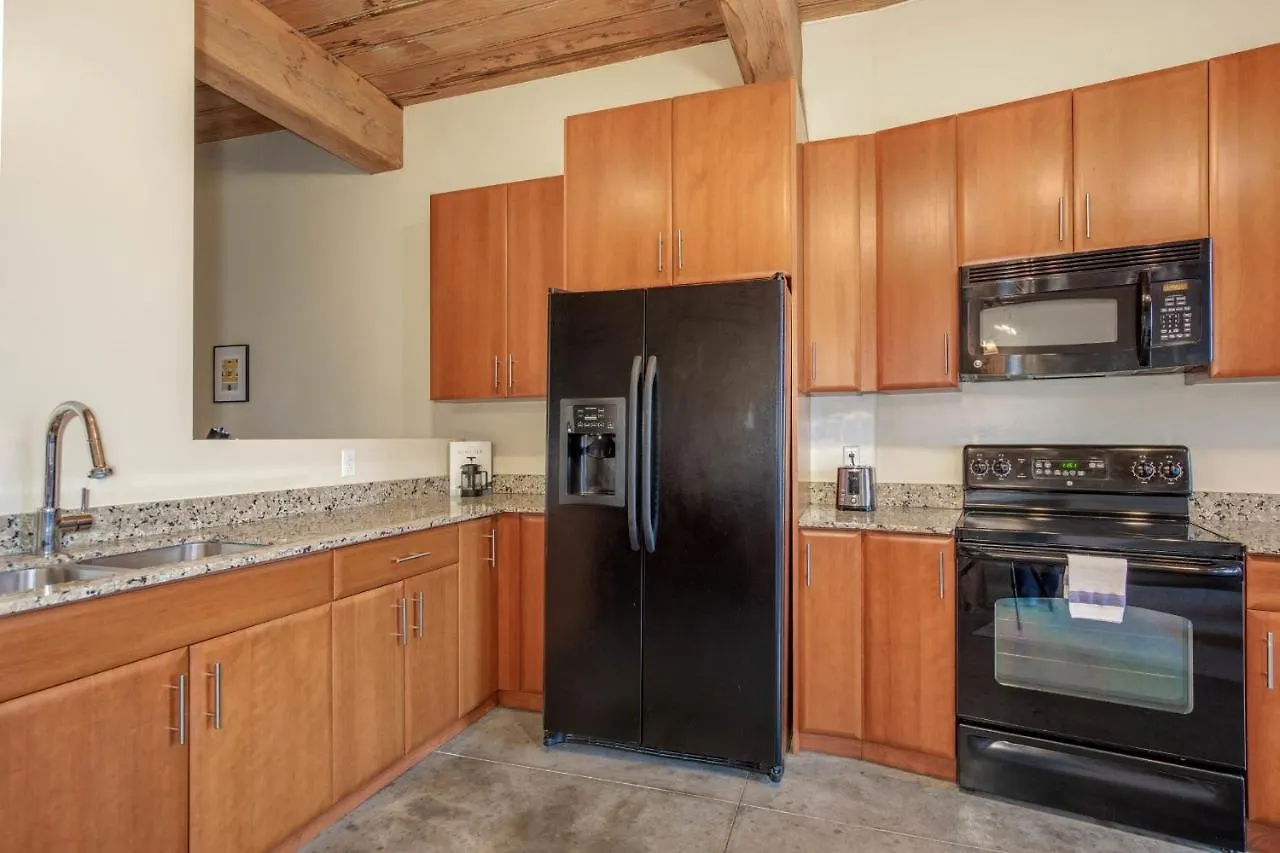 Apartment Frontdesk Open 2 Bedroom Apt Near Busch Stadium Saint Louis