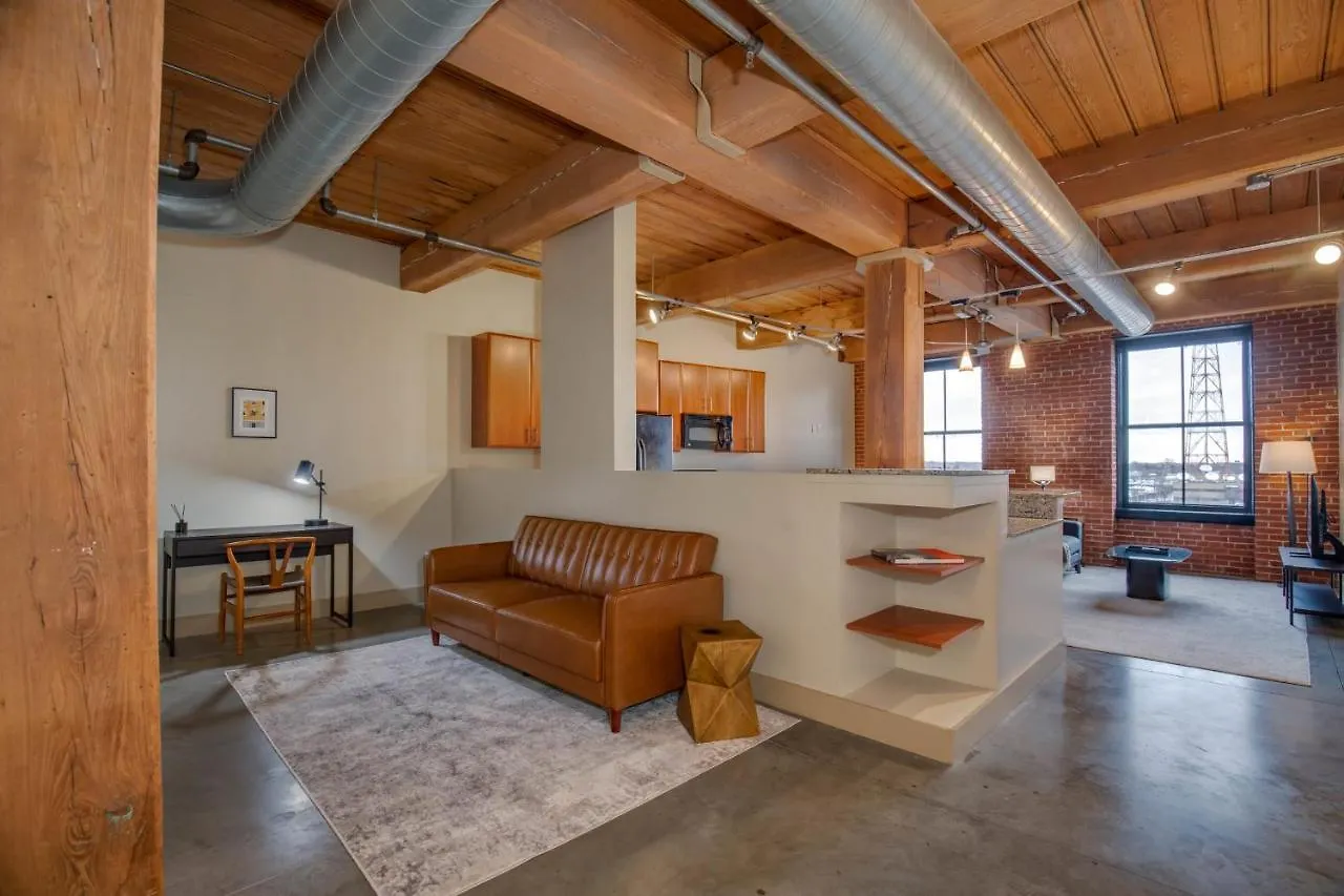 Frontdesk Open 2 Bedroom Apt Near Busch Stadium Saint Louis
