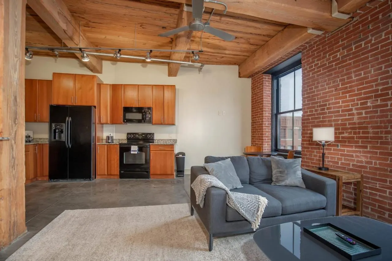Apartment Frontdesk Open 2 Bedroom Apt Near Busch Stadium Saint Louis United States