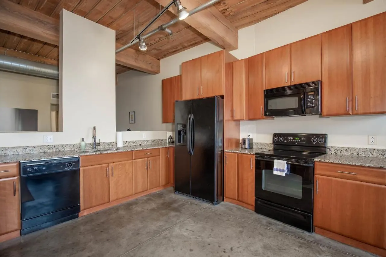 Frontdesk Open 2 Bedroom Apt Near Busch Stadium Saint Louis 0*,